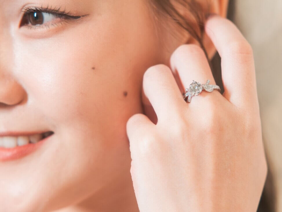 培育鑽石品牌推薦JOY COLORi未來鑽石，Destiny星繫情緣系列的星星相愛戒指
