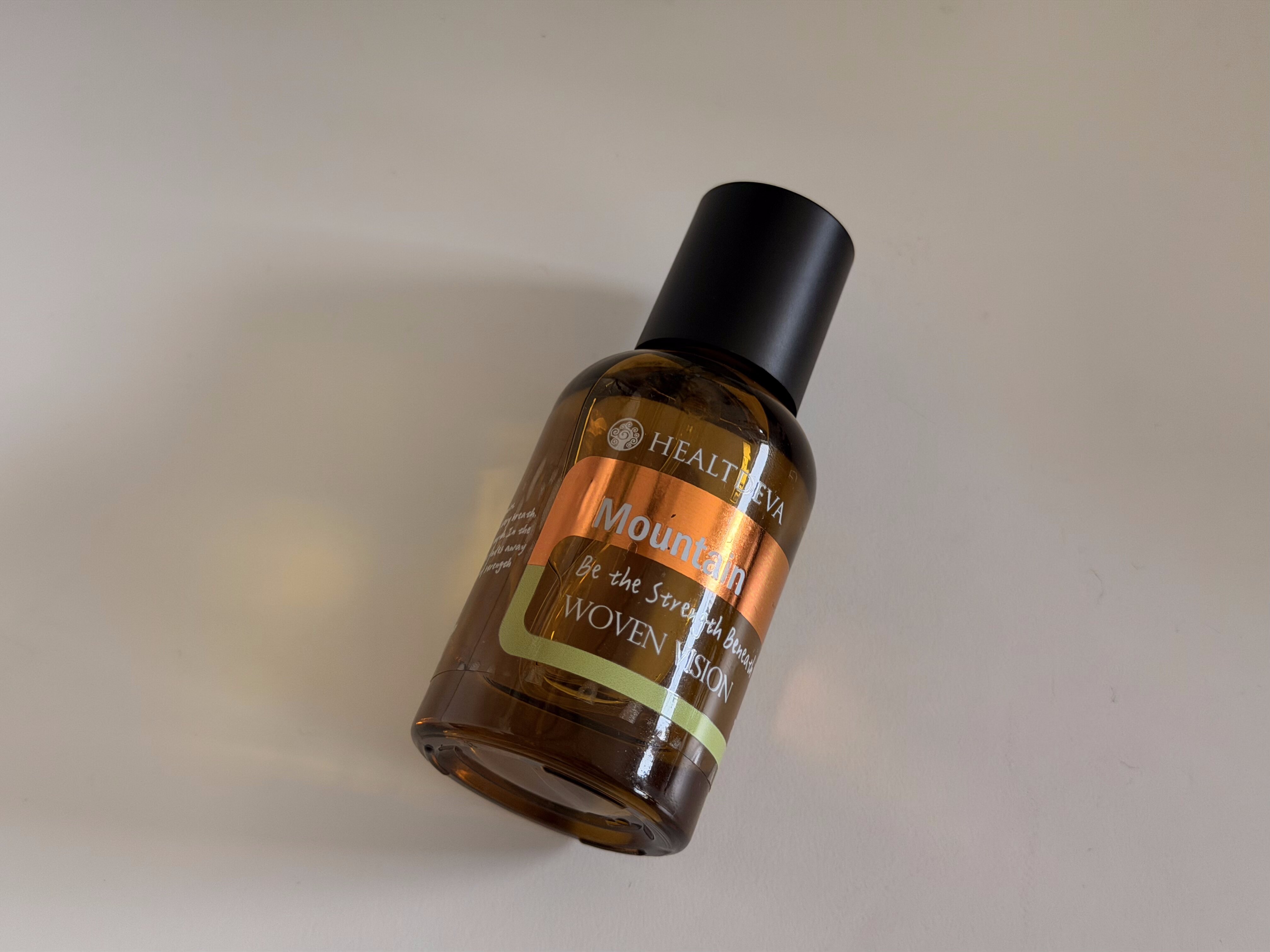 2026 必收香水推薦！赫蒂法 「島嶼脈動」｜宜蘭在地稻米萃取酒精融合台灣山海河的療癒力量